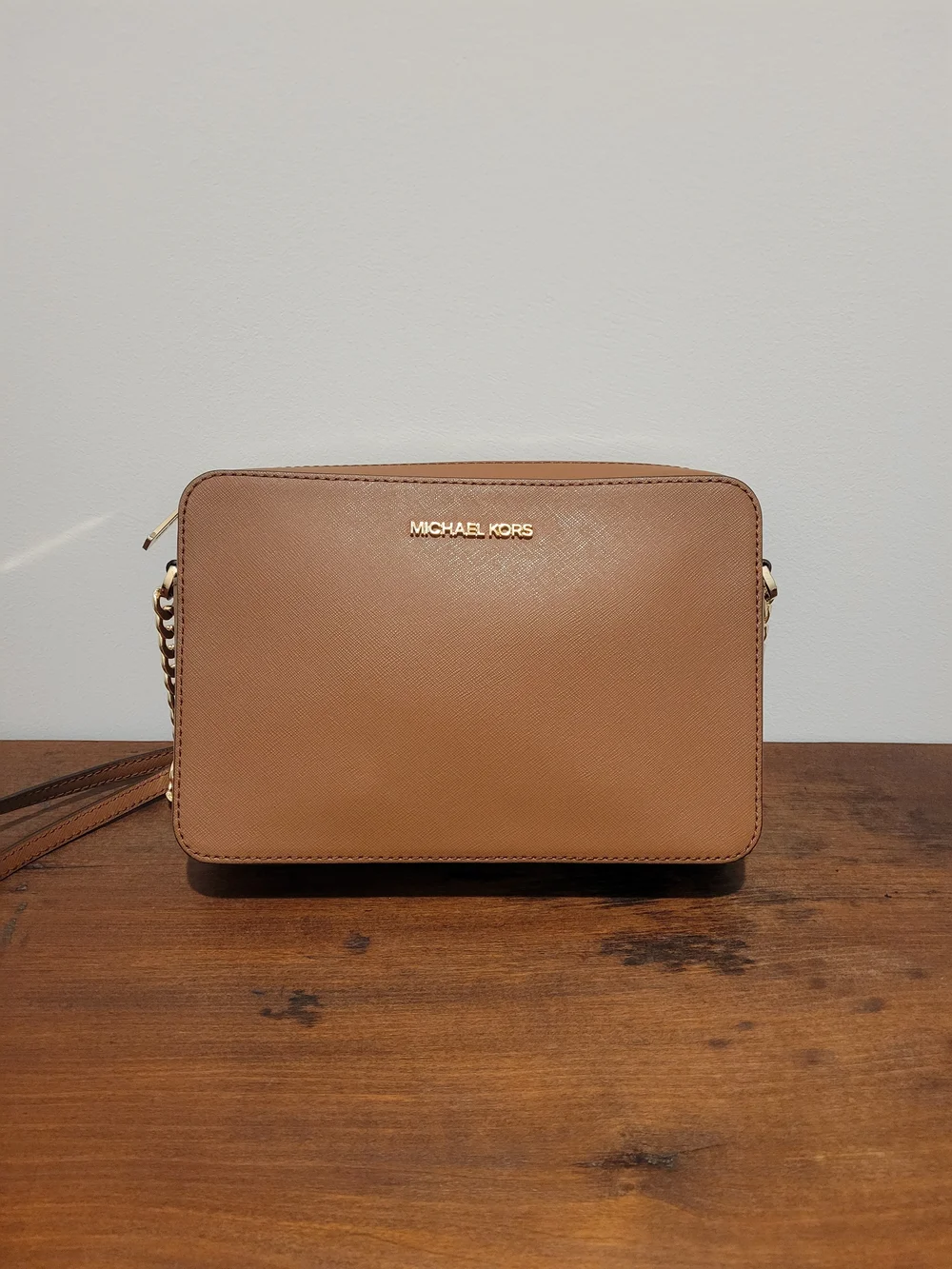 Michael Kors Jet Set Travel Crossbody Bag in Brown with Card Holder - Picture 2 of 7